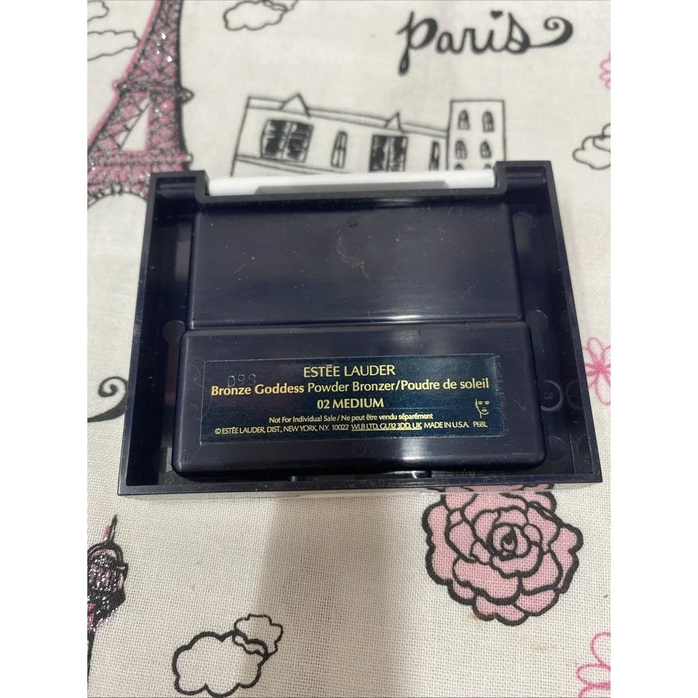 Estée‎ Lauder Bronze Goddess Powder Bronzer compact. Color 02 Medium